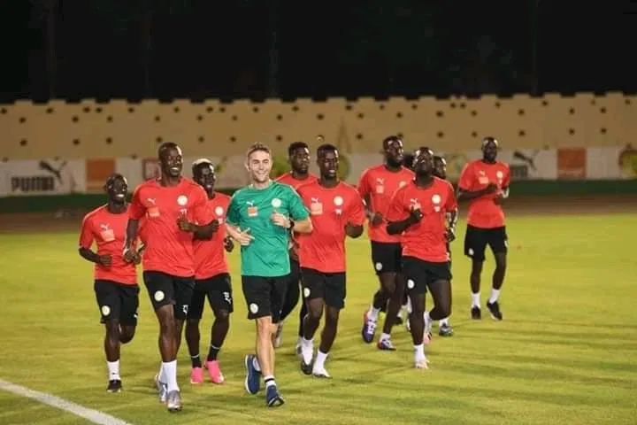 lions au Stade Lat Dior de Thiès