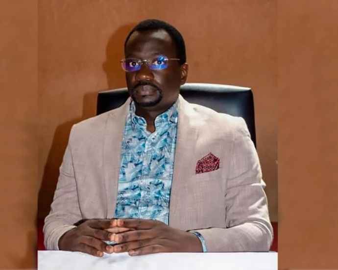 Maurice Soudieck Dione est enseignant-chercheur en sciences politiques à l’université Gaston-Berger de Saint-Louis au Sénégal.