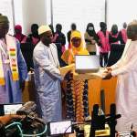 Cheikh Oumar ANNE arrose la championne Sokhna Ndaté CISSÉ de cadeaux