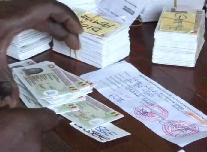 Carte d'identité sénégalaise, vote, inscription liste électorale. bureau de vote